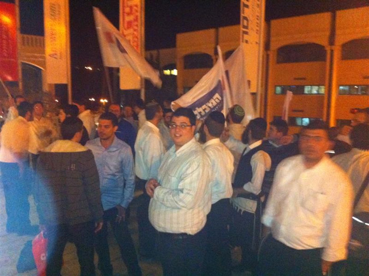 הפתעה: סטודנטים חרדים הפגינו בעד חוק האברכים