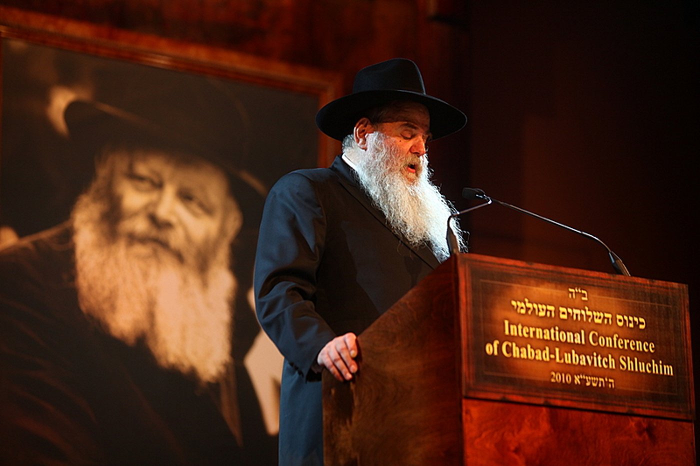 הגביר שתומך בחב"ד גילה: "מדוע אני תורם מיליונים?"