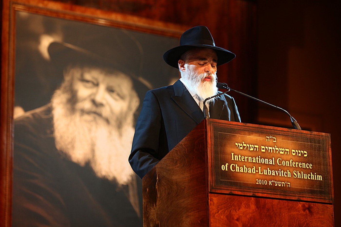 הגביר שתומך בחב"ד גילה: "מדוע אני תורם מיליונים?"