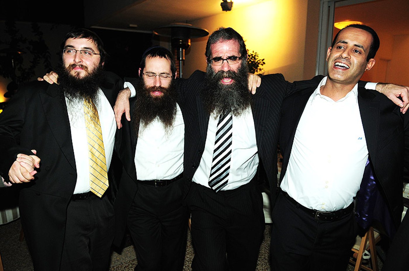 השגרירה הציעה: "תחגגו אצלי בבית"