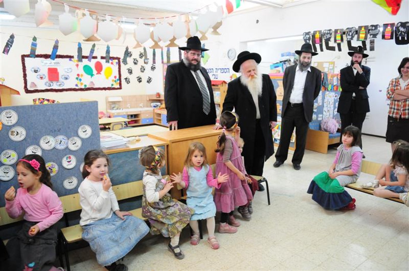 המאבק בערד: רבני חב"ד הגיעו לתמוך ברב המקומי