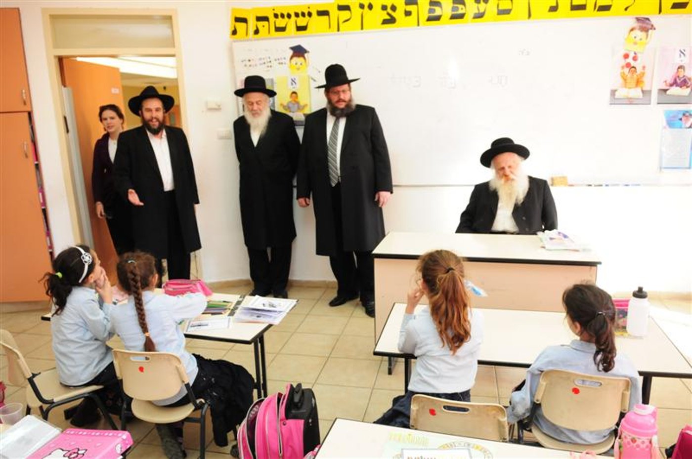 המאבק בערד: רבני חב"ד הגיעו לתמוך ברב המקומי