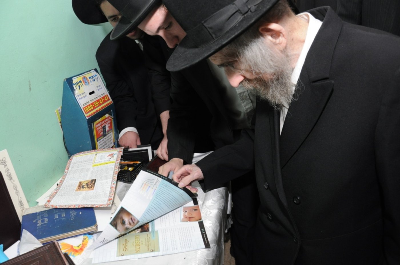 תיעוד: חנוכה עם הגראי"ל שטיינמן והגר"נ קרליץ