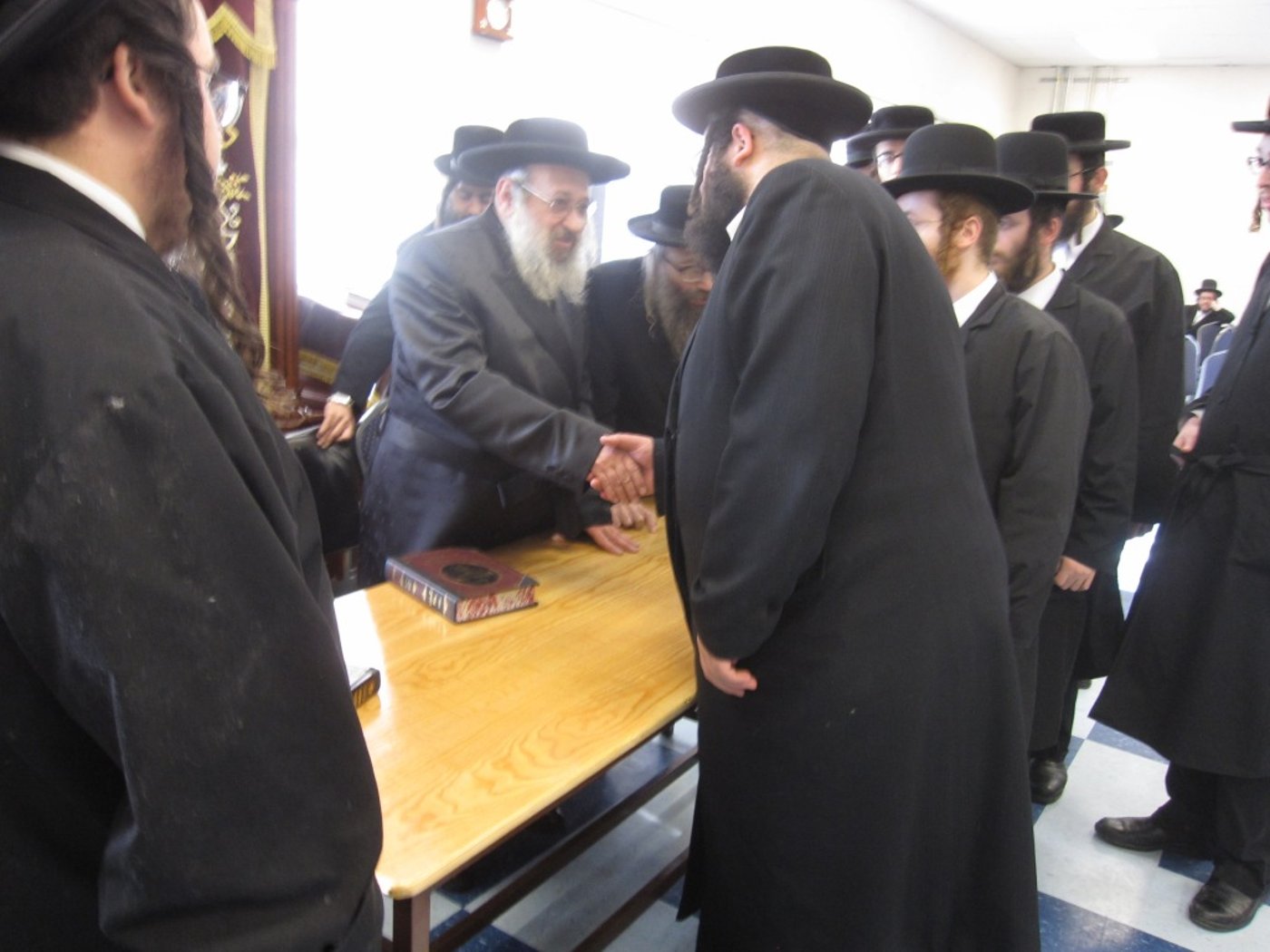 ביקור גומלין: האדמו"רים מדעעש וסאטמר