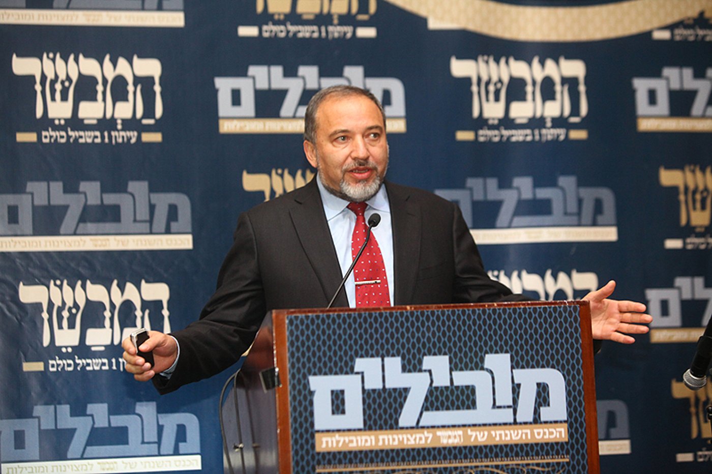 "קראוונים ביצהר זו בעיה? תסתכלו מה קורה במצרים"