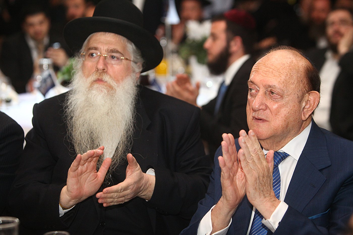 "קראוונים ביצהר זו בעיה? תסתכלו מה קורה במצרים"