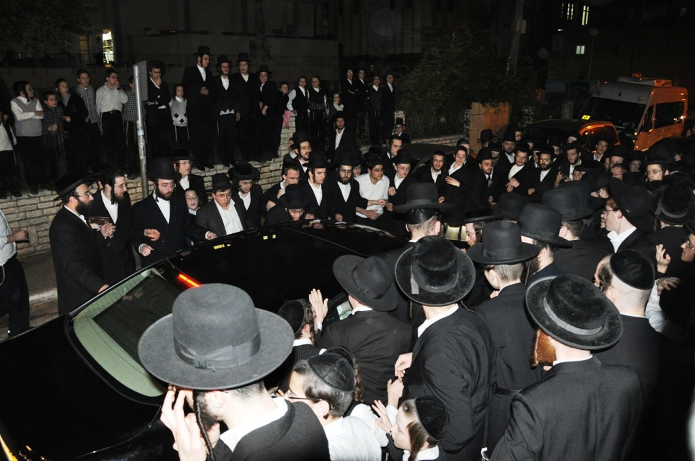 האדמו"ר מסאטמר בבני- ברק: המונים קיבלו את פניו
