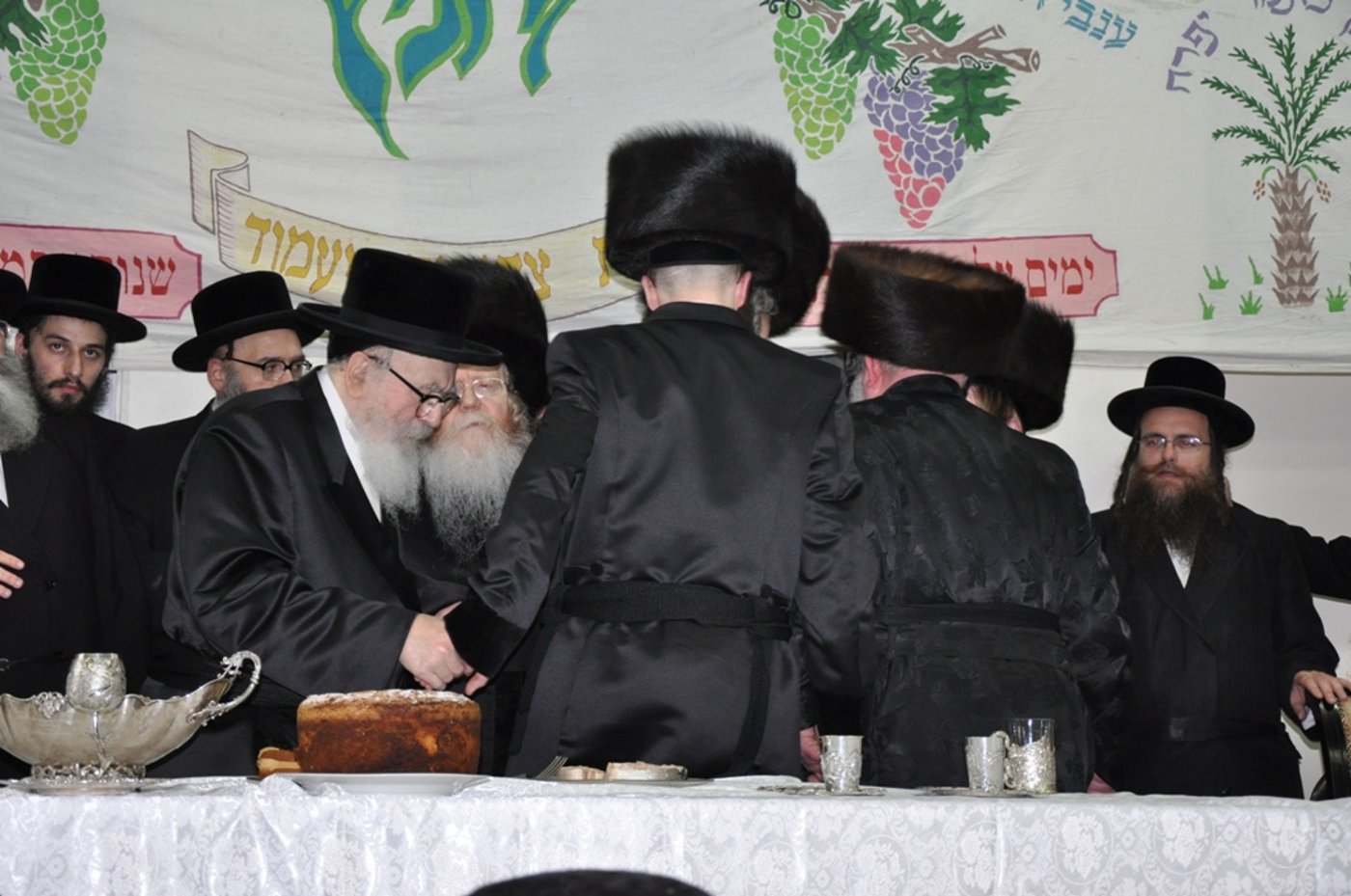 ויז´ניץ מתעטפת חג: שיא בהכנות לקראת החתונה