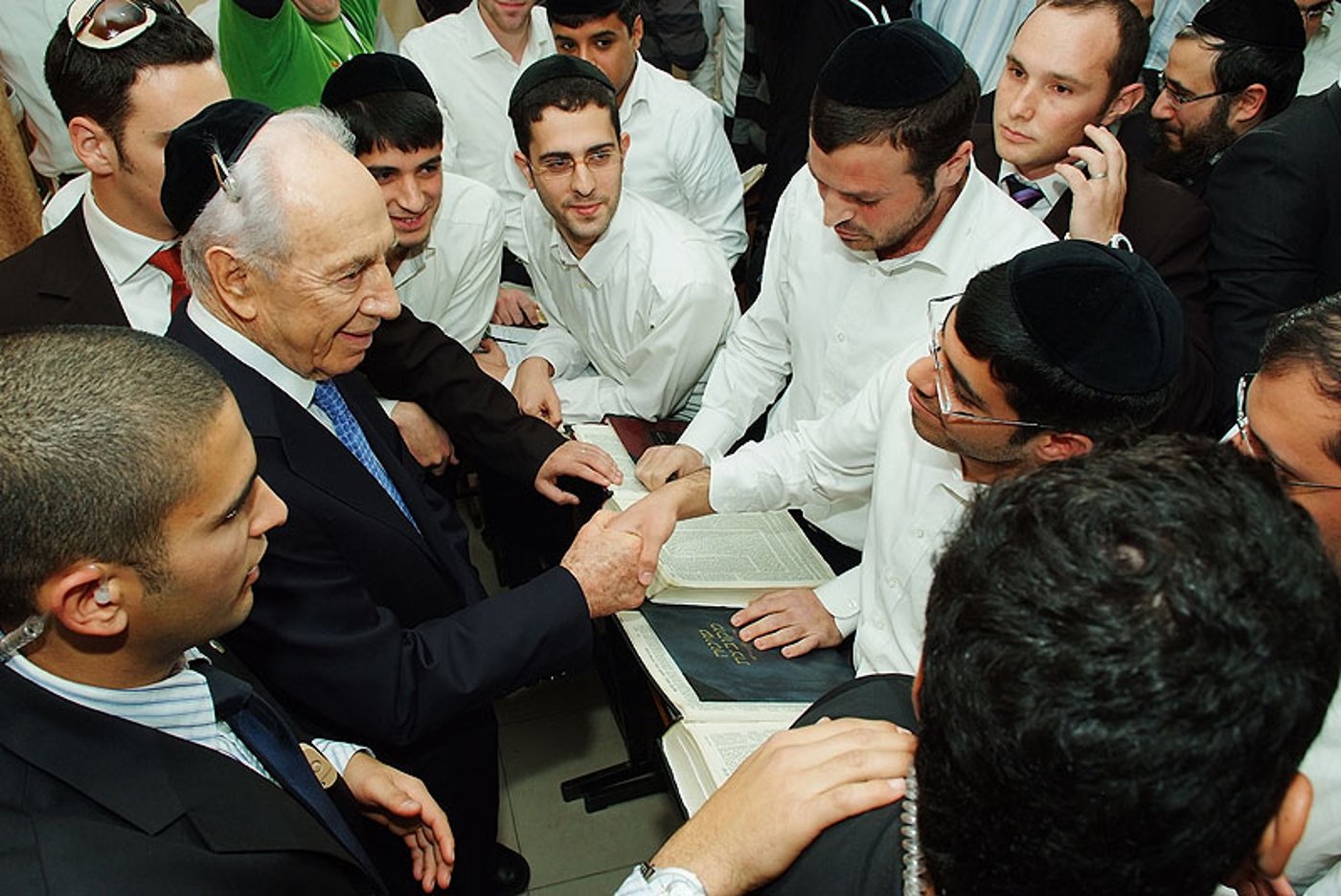 "האברכים צלולים, קחו דוגמה מהרב עובדיה"