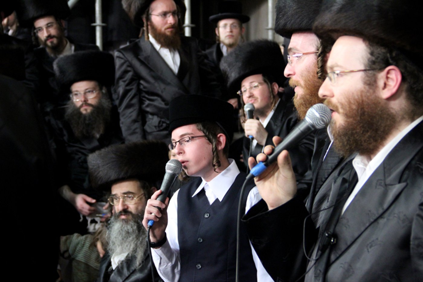שַׂמֵּחַ תְּשַׂמַּח רֵעִים אֲהוּבִים: חתונות ויז´ניץ, גלריית ענק