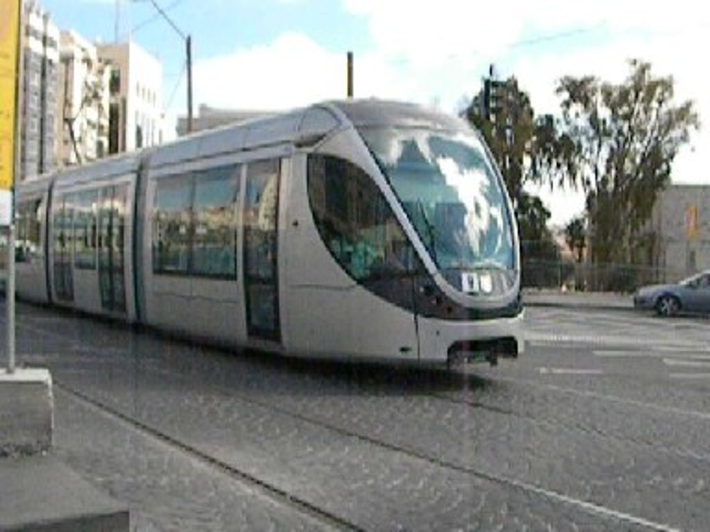ירושלמים הרכבת הקלה כבר נעה