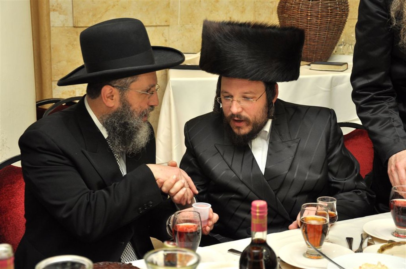 קהילות הקודש בביתר-עילית מצדיעים לראש-העיר, הרב מאיר רובינשטיין