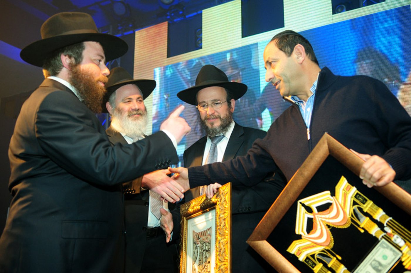 גלריית ענק: פריד הופיע בהר-חומה
