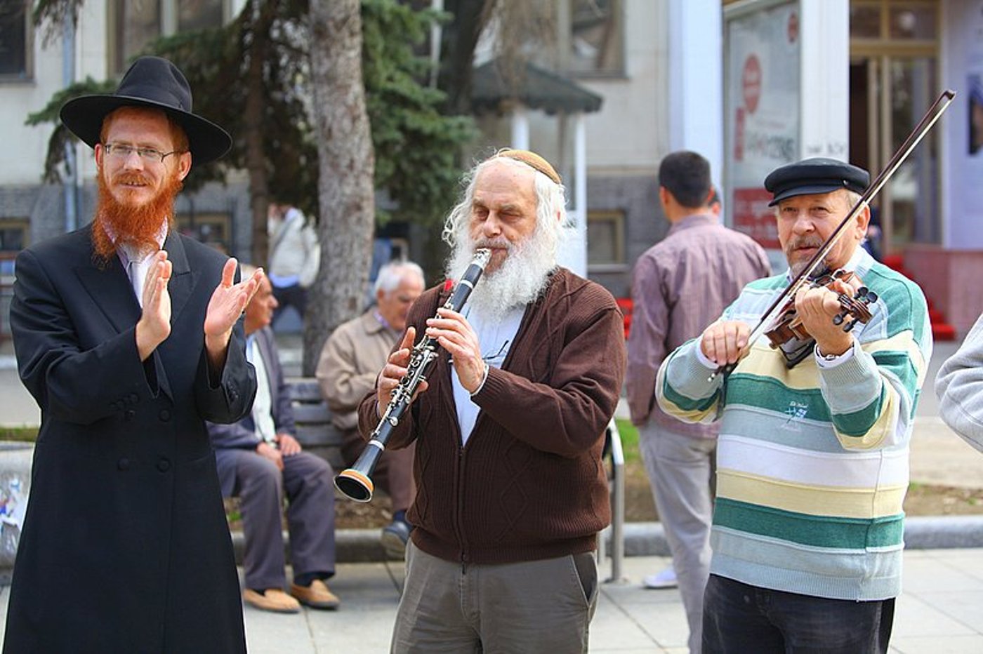 "אני מאמין" למרגלות קרון מטרבלינקה
