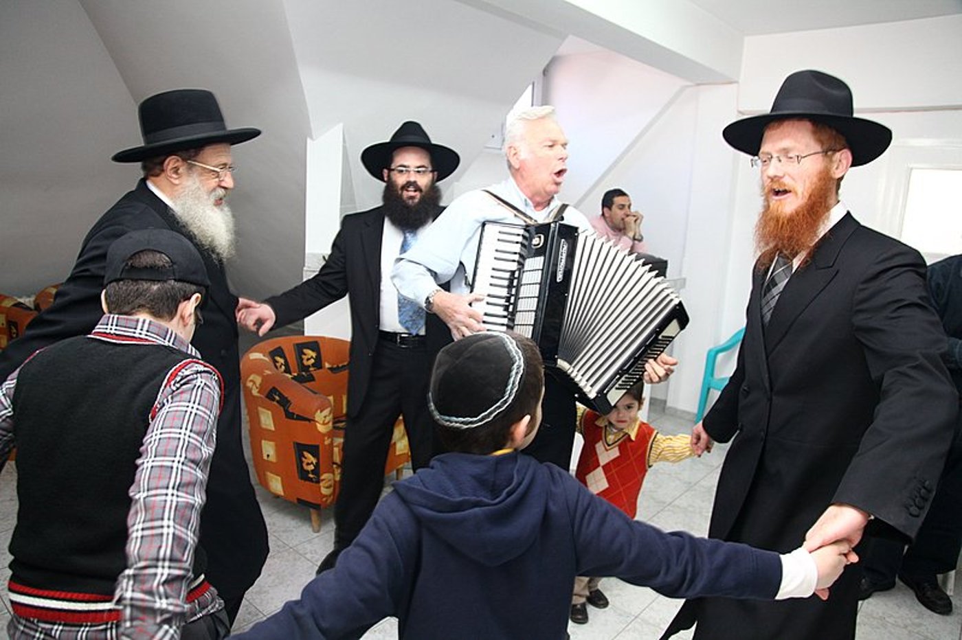 "אני מאמין" למרגלות קרון מטרבלינקה