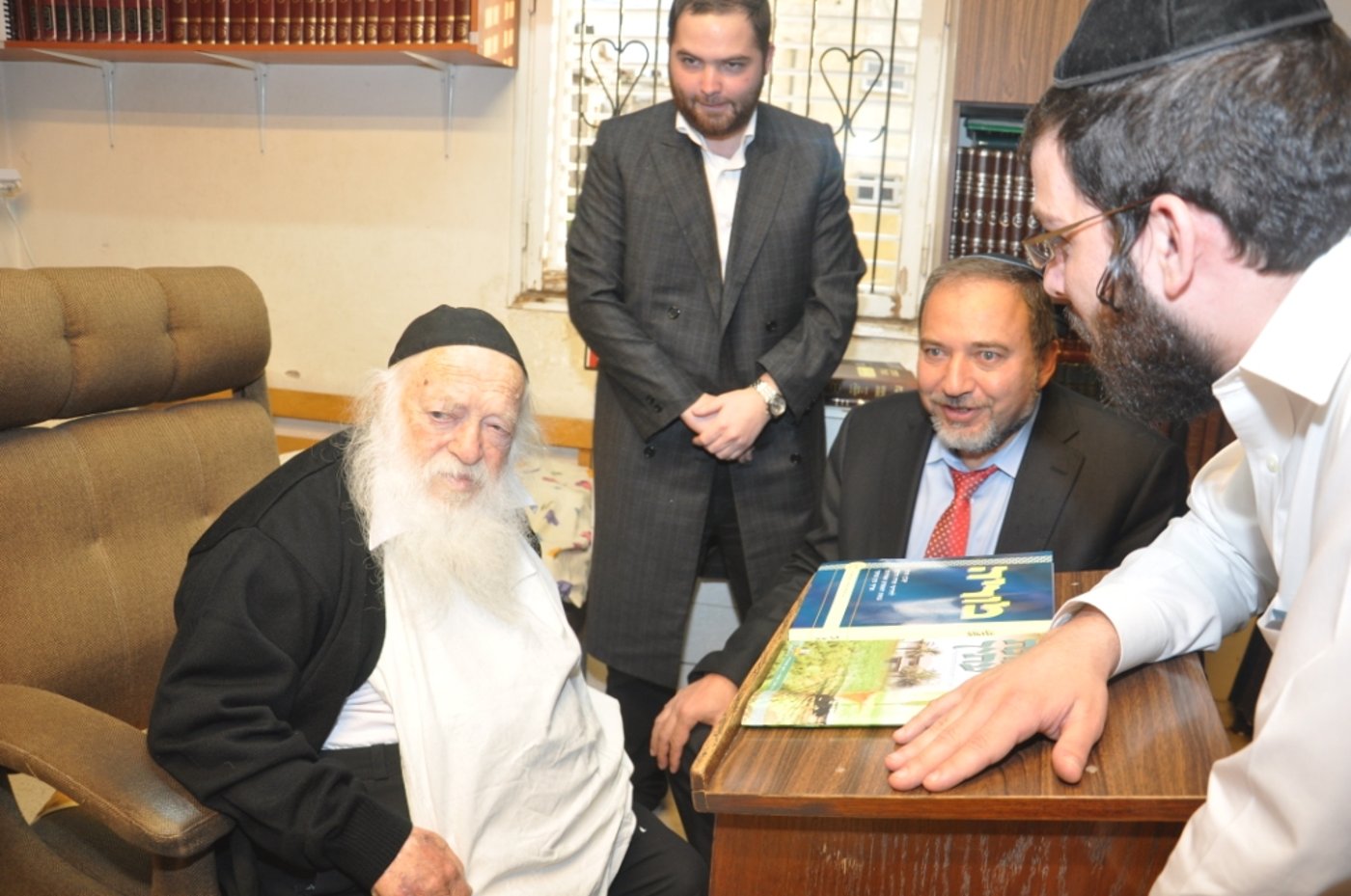 ליברמן לגר"ח: "זו תקופה קשה מאוד לישראל, הרבה איומים"