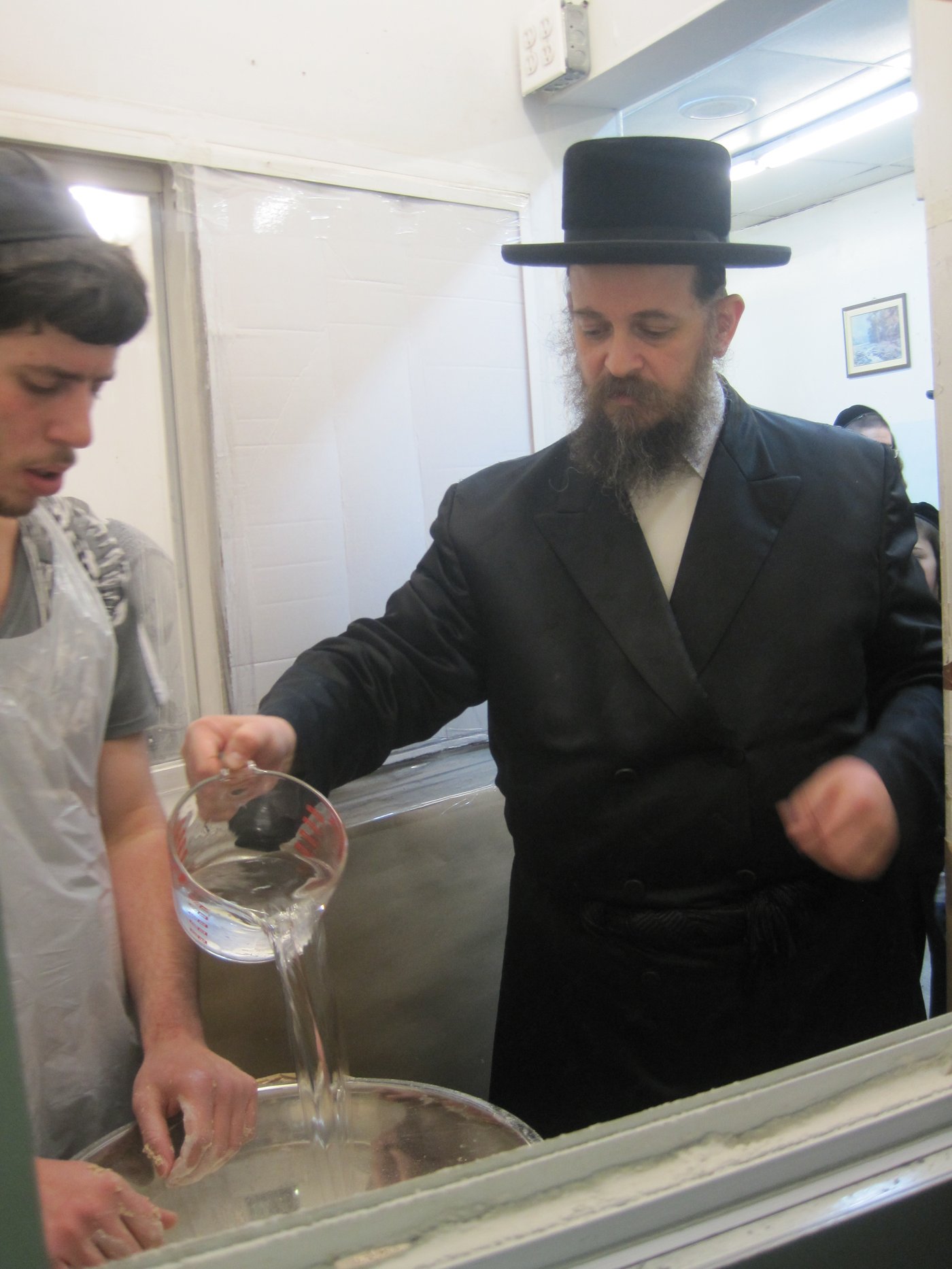 לְשֵׁם מַצַּת מִצְוָה: ה´גדולים´ מתכוננים לפסח