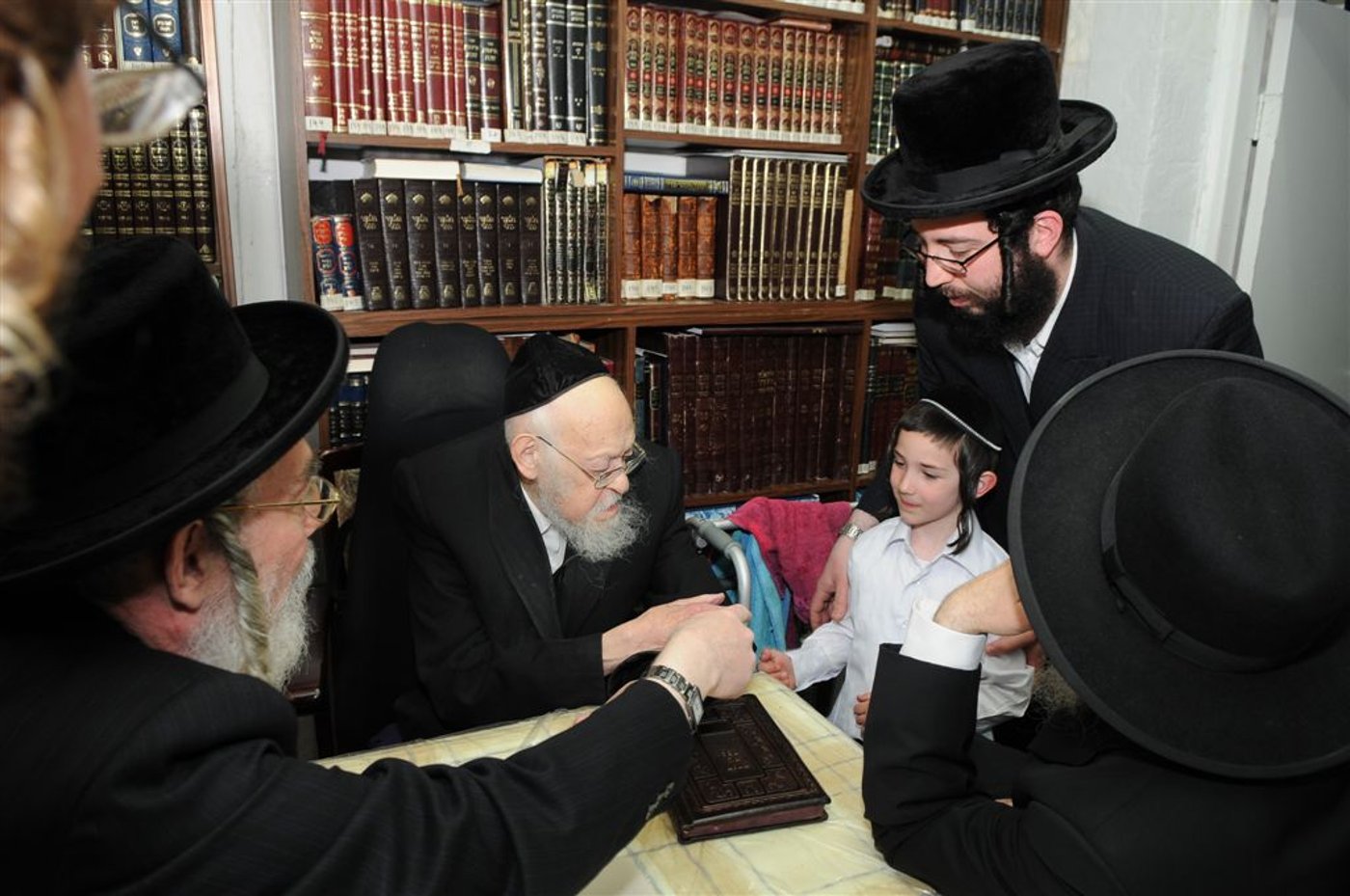 גלריה: אייכלר הגיע להתברך אצל מרן הגרי"ש אלישיב