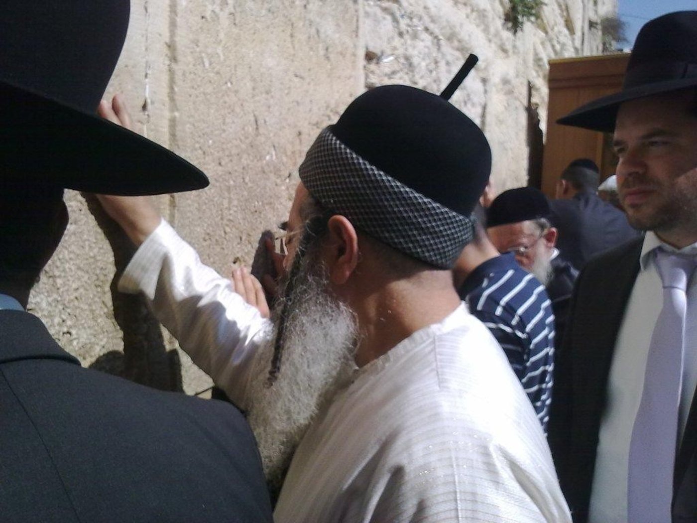 צפו בתמונות: הרב אמנון יצחק בכותל