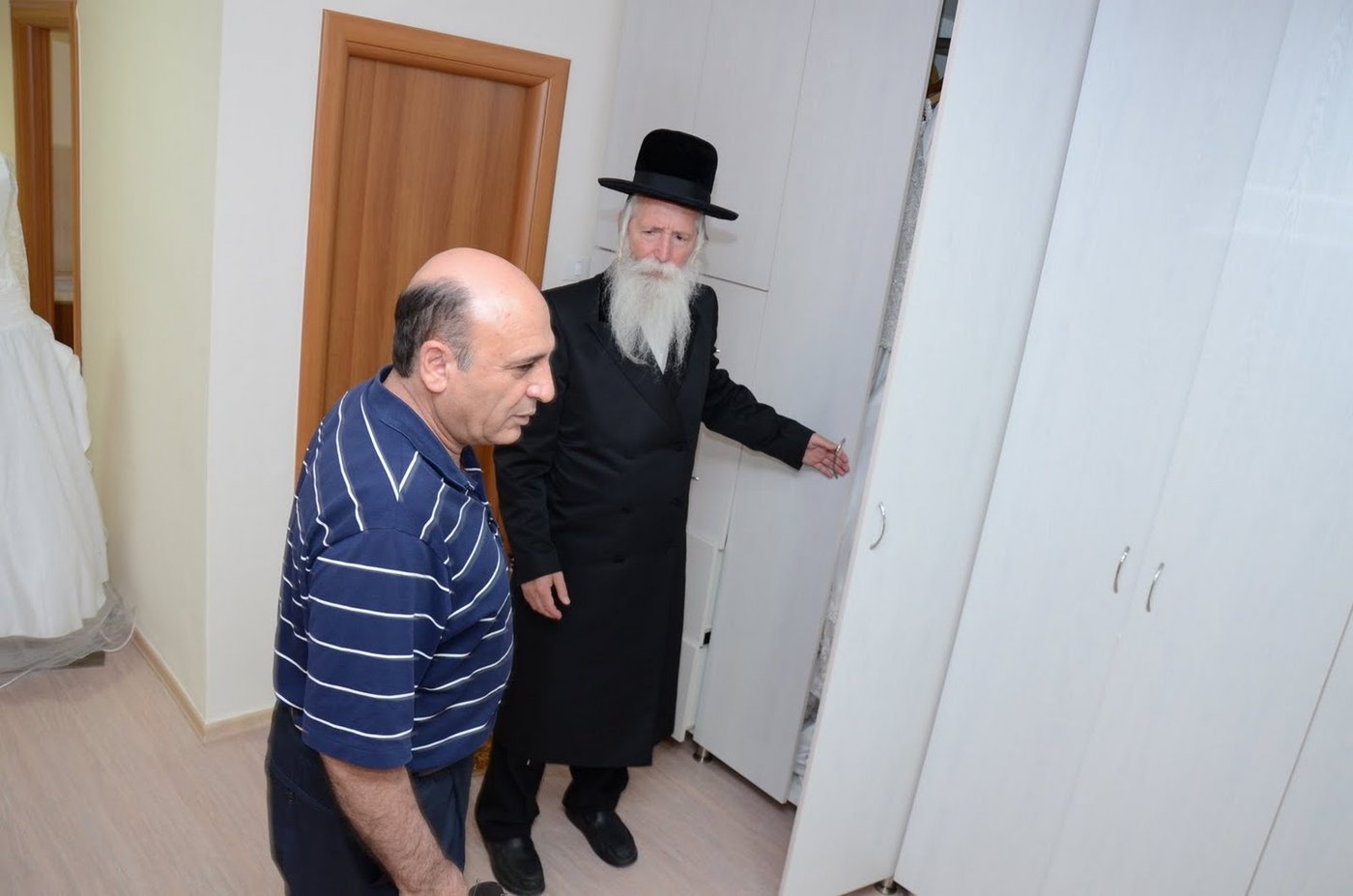 מריחים בחירות: שאול מופז עם רבה של מגדל העמק, הרב יצחק-דוד גרוסמן