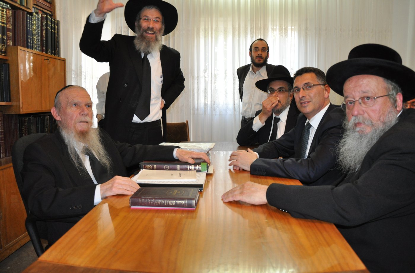 דעה: ומי ידאג לבת של השכן?