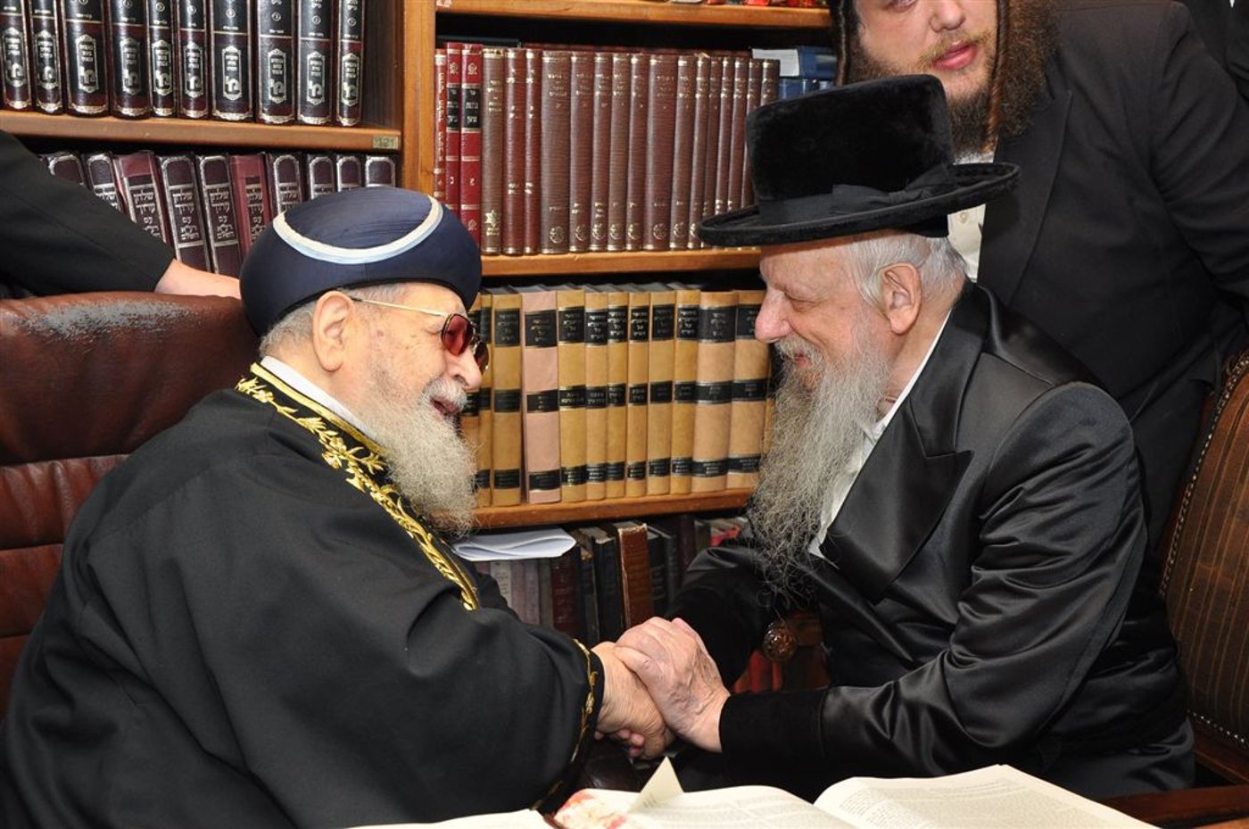 41 שנים אחרי: האדמו"ר מסערט ויז'ניץ הגיע אל מרן הרב עובדיה יוסף