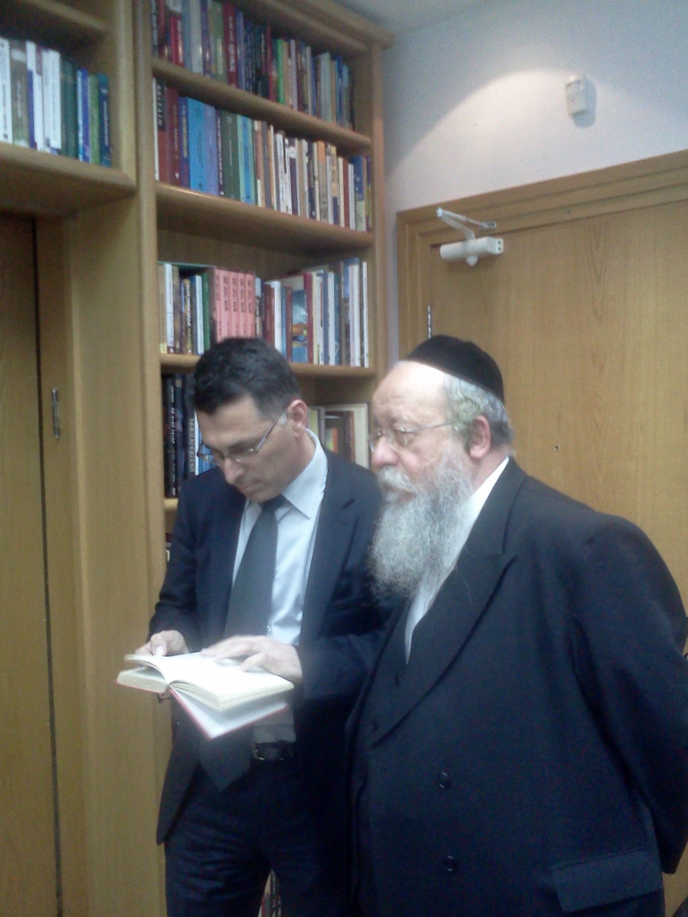 חה"כ מוזס: "החסידים לא מספיק בסטייל של הספרדים"