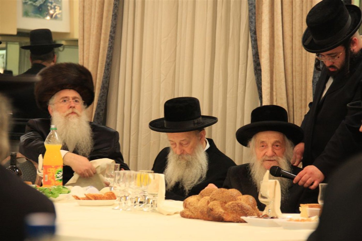 צפו בגלריה: שמחת אירוסי בנו של פרוש