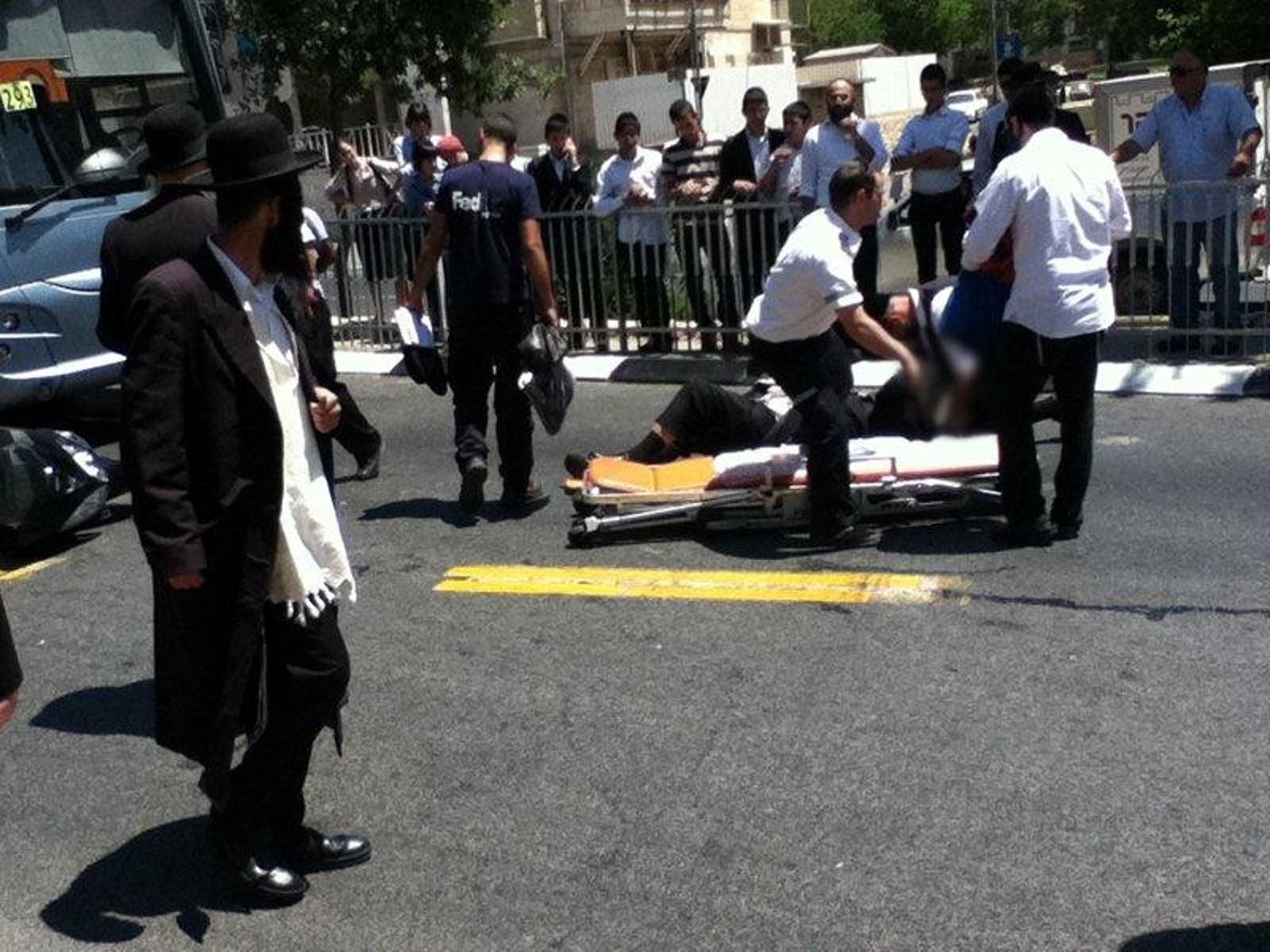 ירושלים: אברך חרדי נפגע בתאונת אופנוע