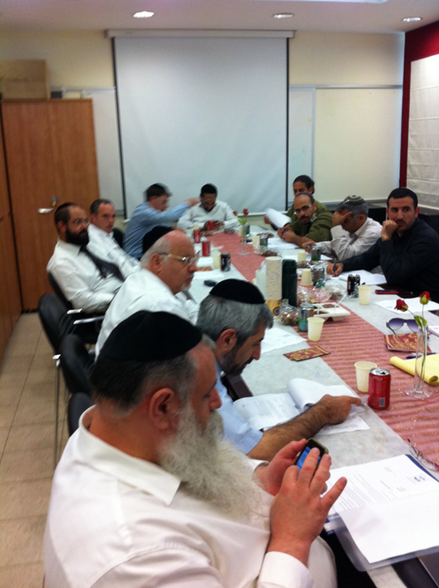 זה רק תרגיל: "מחבלים חדרו לאלעד"