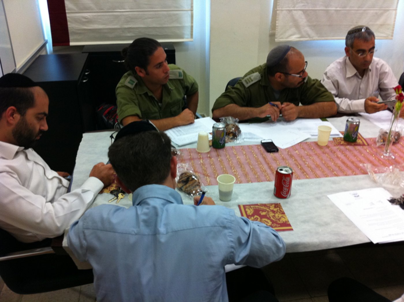 זה רק תרגיל: "מחבלים חדרו לאלעד"