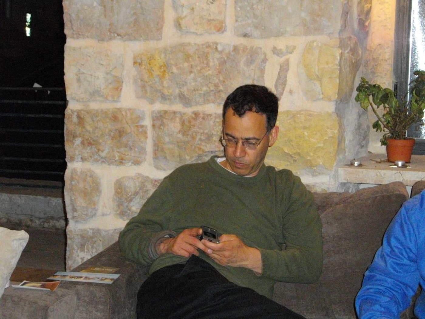 והיכן נמצא שי ניצן? בבית-חב"ד