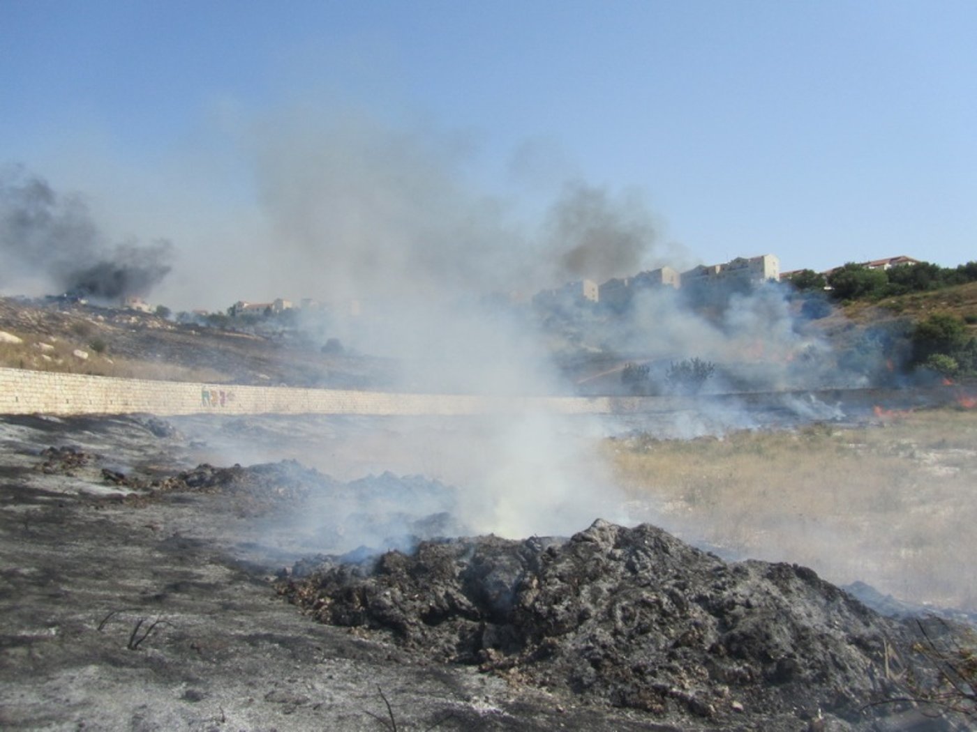 'עונה בוערת': דליקת ענק ברמת בית שמש