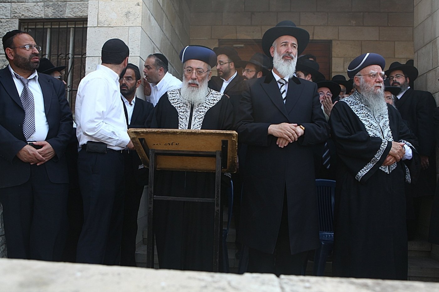 אחר מיטתו של ה'בבא אלעזר': רבבות צעדו, כואבים והמומים