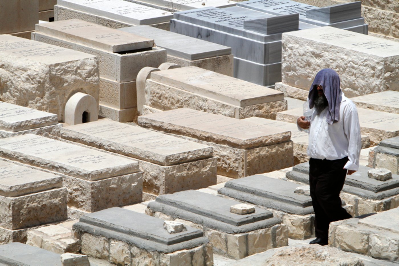 בסערה השמיימה: רגע אחרון עם הבבא אלעזר