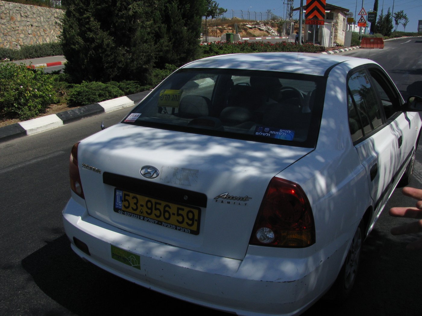 מבצע הסטיקרים של קול חי וכיכר השבת: צפו בתמונות הנבחרות