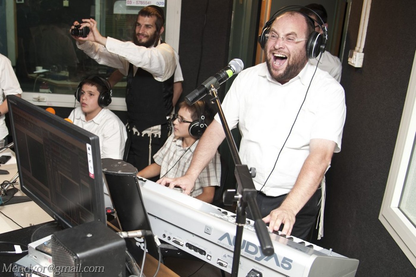 אצל יוסל'ה: מידד טסה חשף להיט חדש