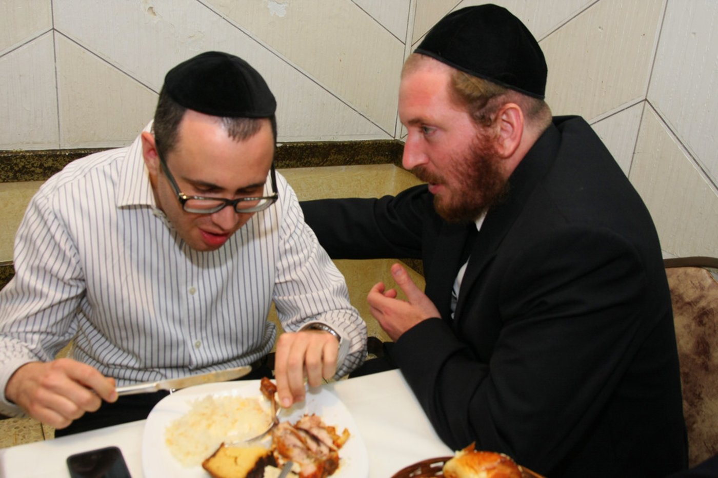 צפו: שבע ברכות שהפך ל"ערב חזנות"
