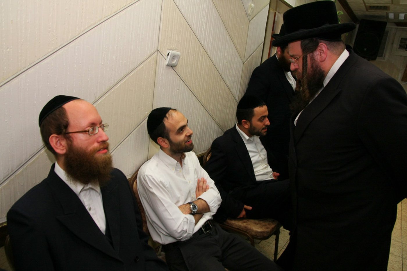צפו: שבע ברכות שהפך ל"ערב חזנות"