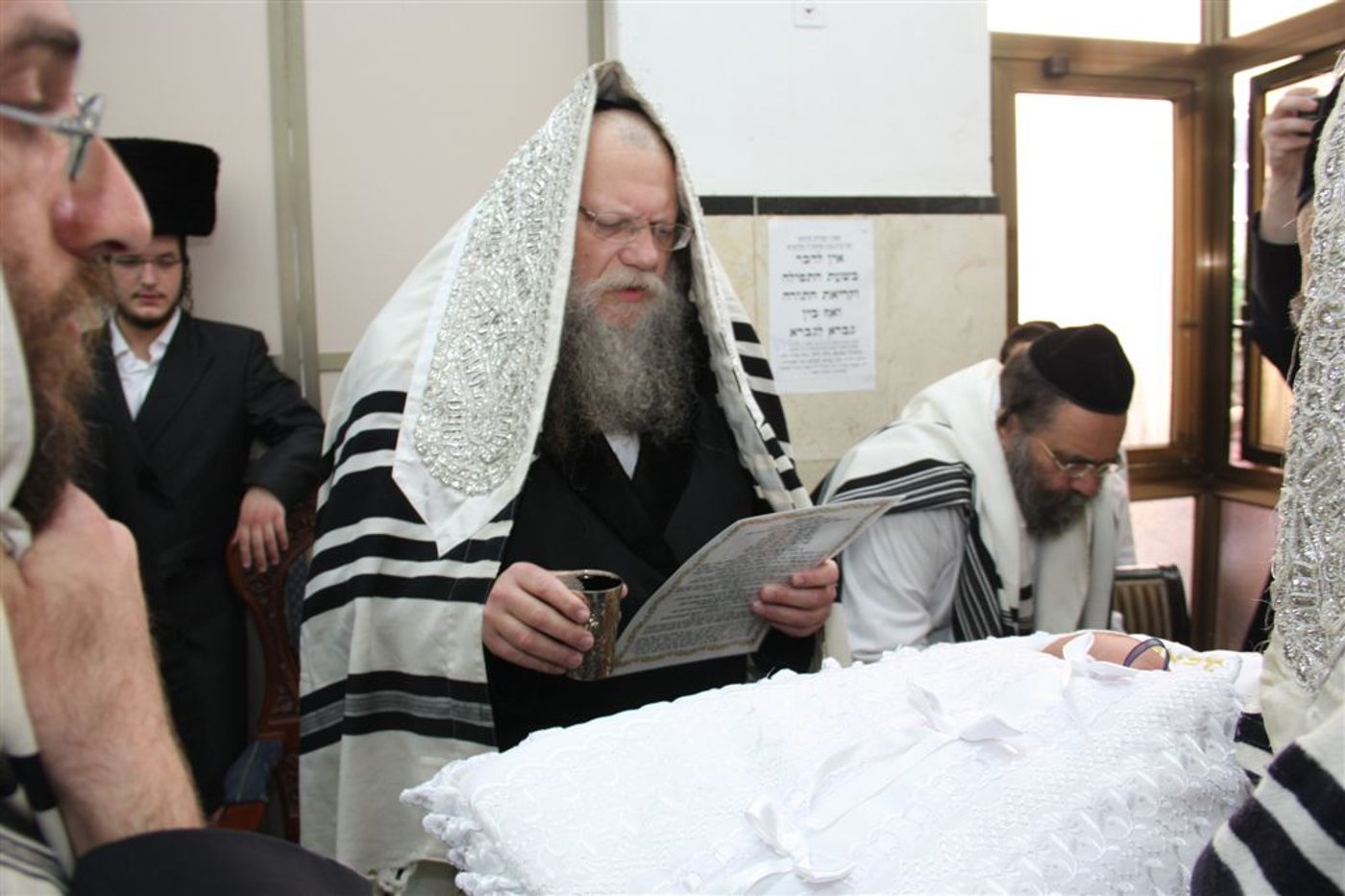 חג במודז'יץ: נכד האדמו"ר הובא בברית