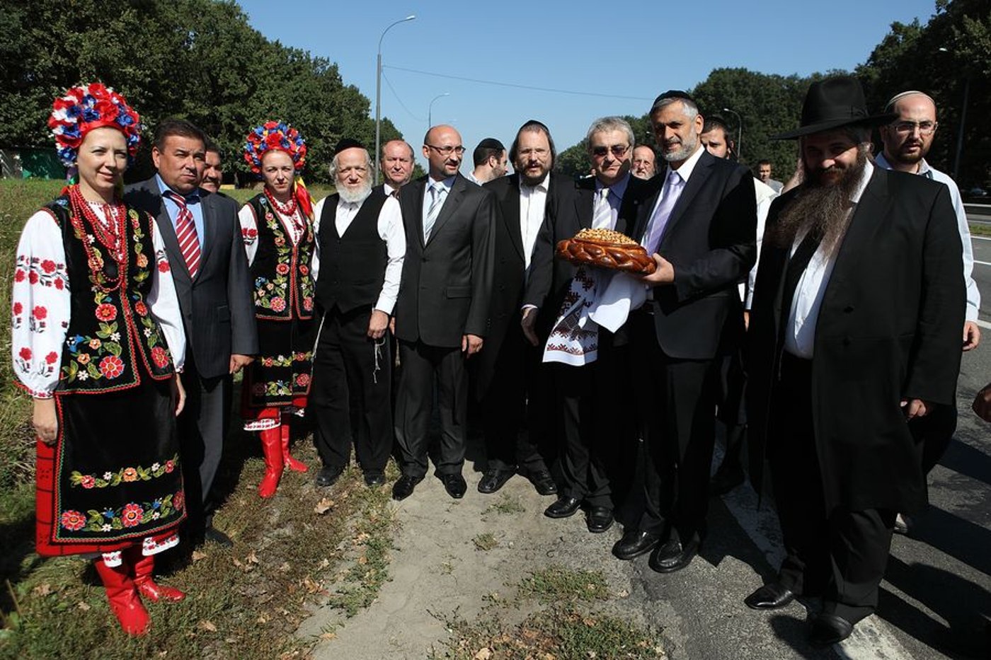"מבצע אומן" יוצא לדרך: תיעוד מההכנות בציונו של רבי נחמן
