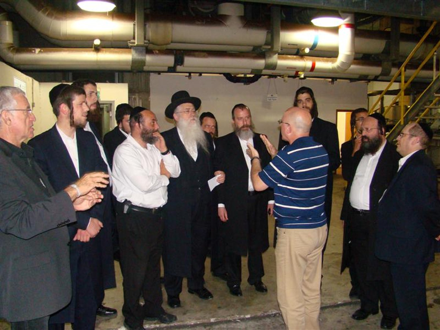 תיעוד: הנוסעים לאומן כובשים את נתב"ג