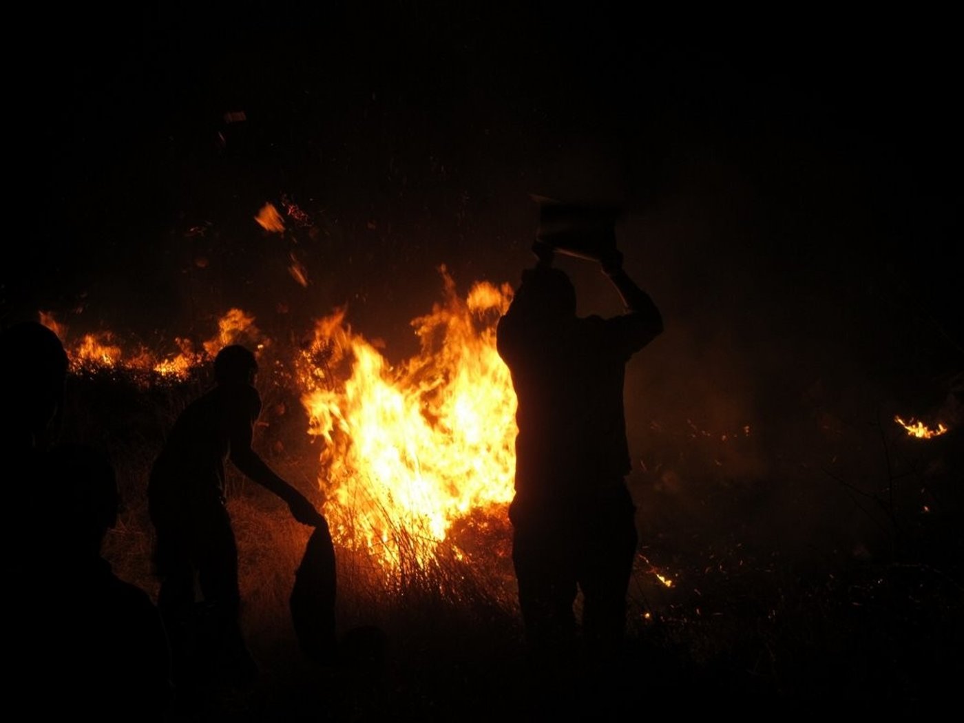 יבניאל: תושבים השתלטו על שריפת ענק