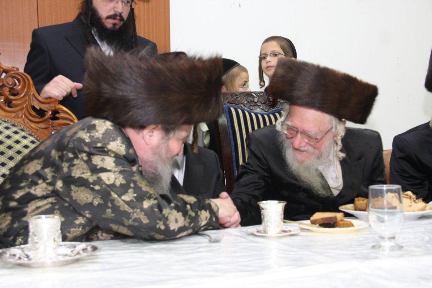 שמחת האירוסין לנכדת האדמו"ר מנדבורנה