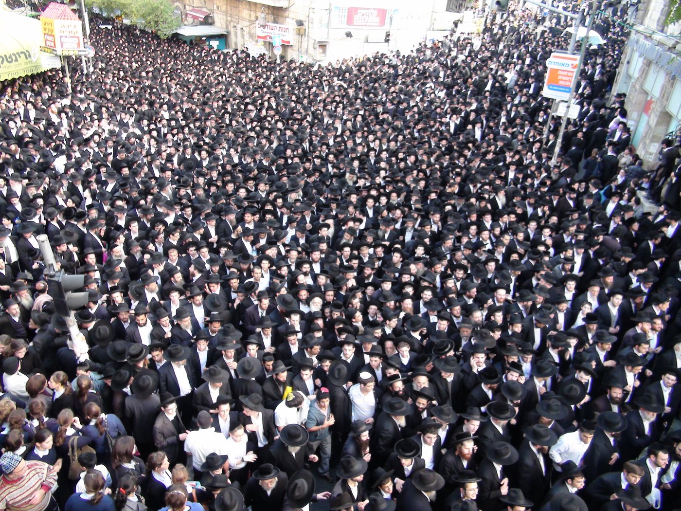 אֶת-הַשְּׂרֵפָה אֲשֶׁר שָׂרַף ה' ● המונים בהלווית ראש ישיבת מיר זצ"ל