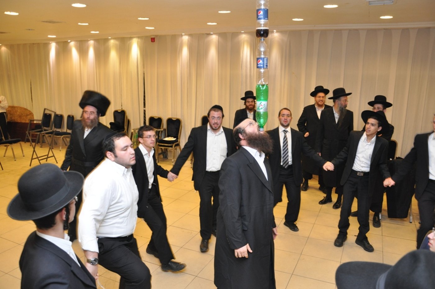 צפו בגלריה: כולם חגגו עם הרב מרדכי בלוי