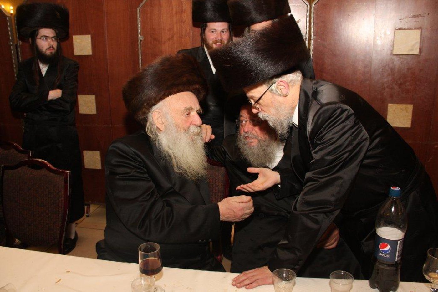 צפו בגלריה: חתונת נכד האדמו"ר מסערט ויז'ניץ זצ"ל