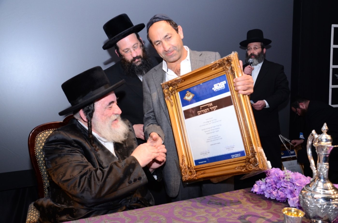 השר גלעד ארדן הפתיע: "אני ויז'נצאי"