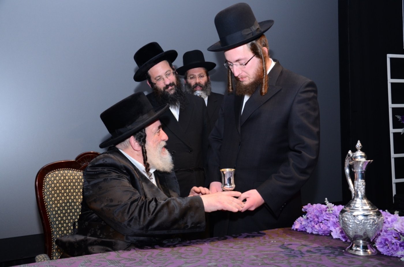 השר גלעד ארדן הפתיע: "אני ויז'נצאי"