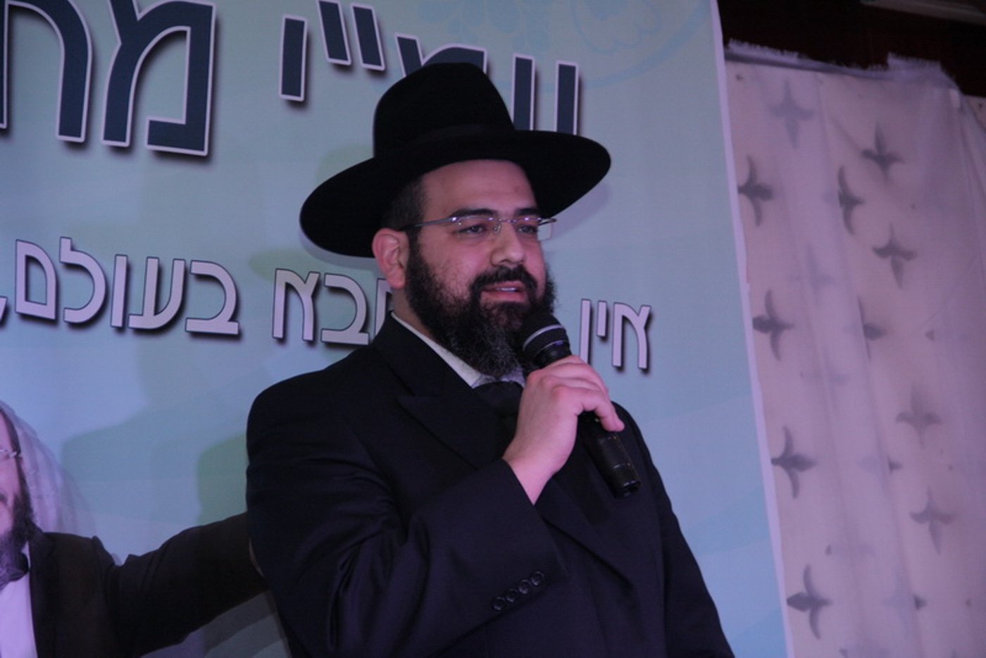 אבא יש רק אחד
